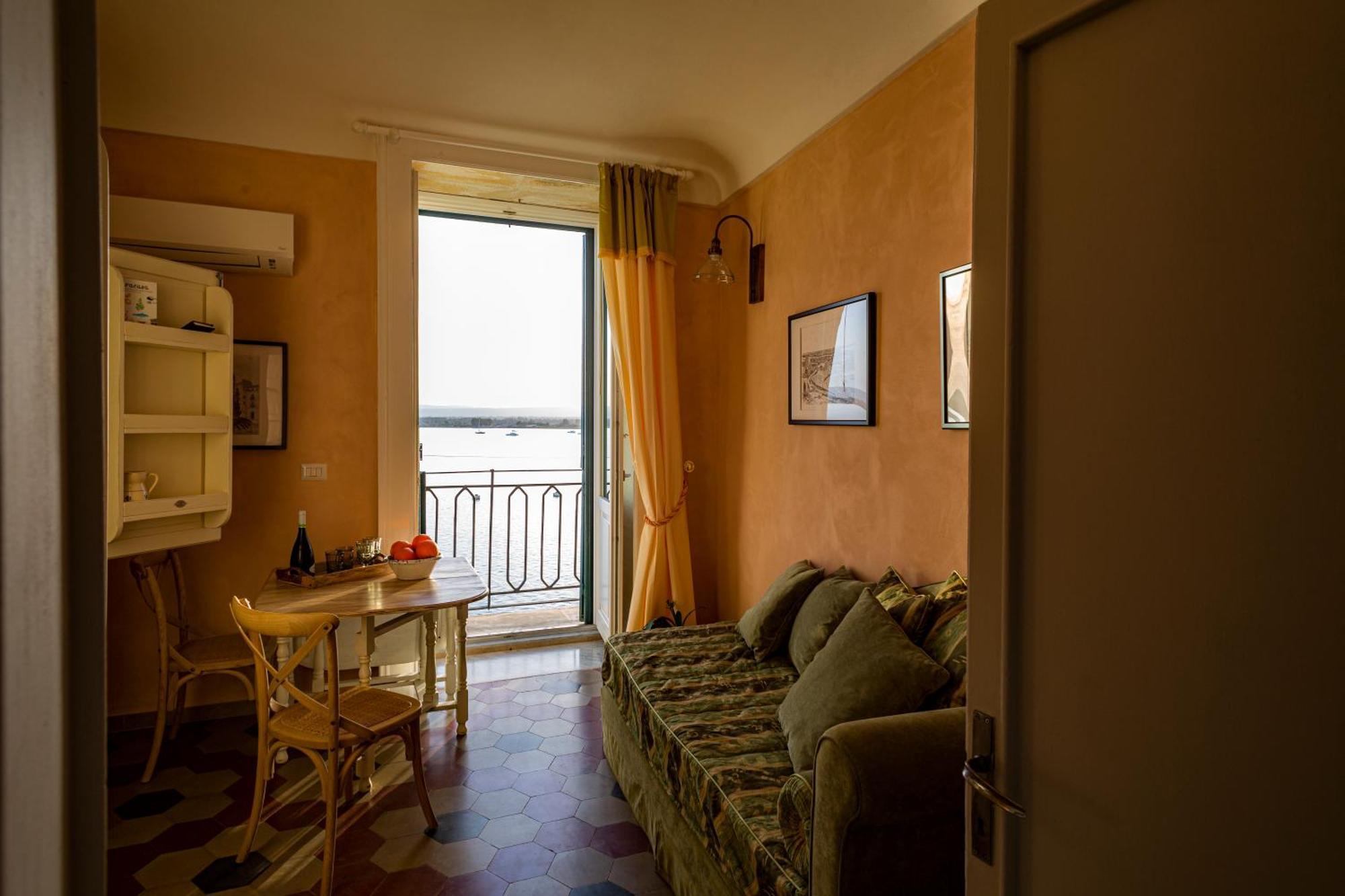 Dimora Di Ulisse Sea View Holiday Apartment Сиракузы Экстерьер фото